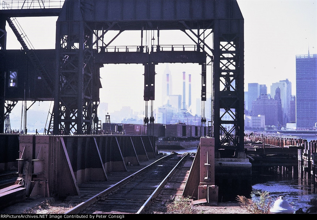 LIRR LI City Marine Transfer